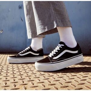 MEN'S (4.5) / WOMEN'S (6) Unisex VANS Old Skool Stackform Tennis Shoes